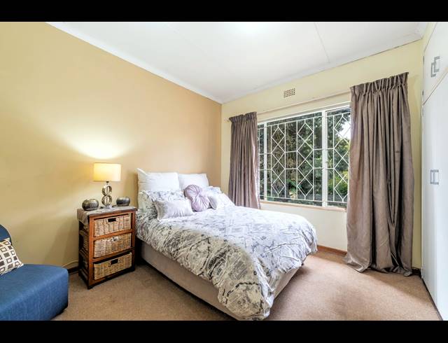 4 BEDROOM HOUSE FOR SALE IN HELDERKRUIN